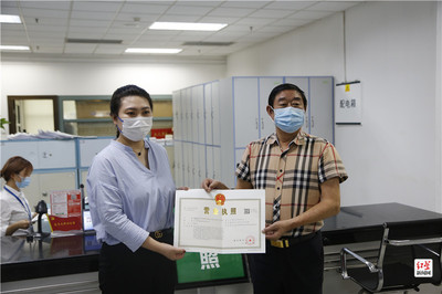 43家门店全领证要多久？成都深化“放管服”作答 不到2小时